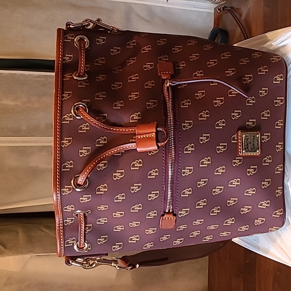 NWOT Dooney and Bourke Bordeaux Bucket Drawstring Bag